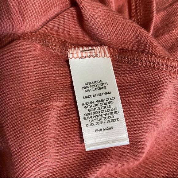 EXPRESS chocker neck front keyhole v-neck sleeveless coral tank top size Xs - Picture 6 of 6